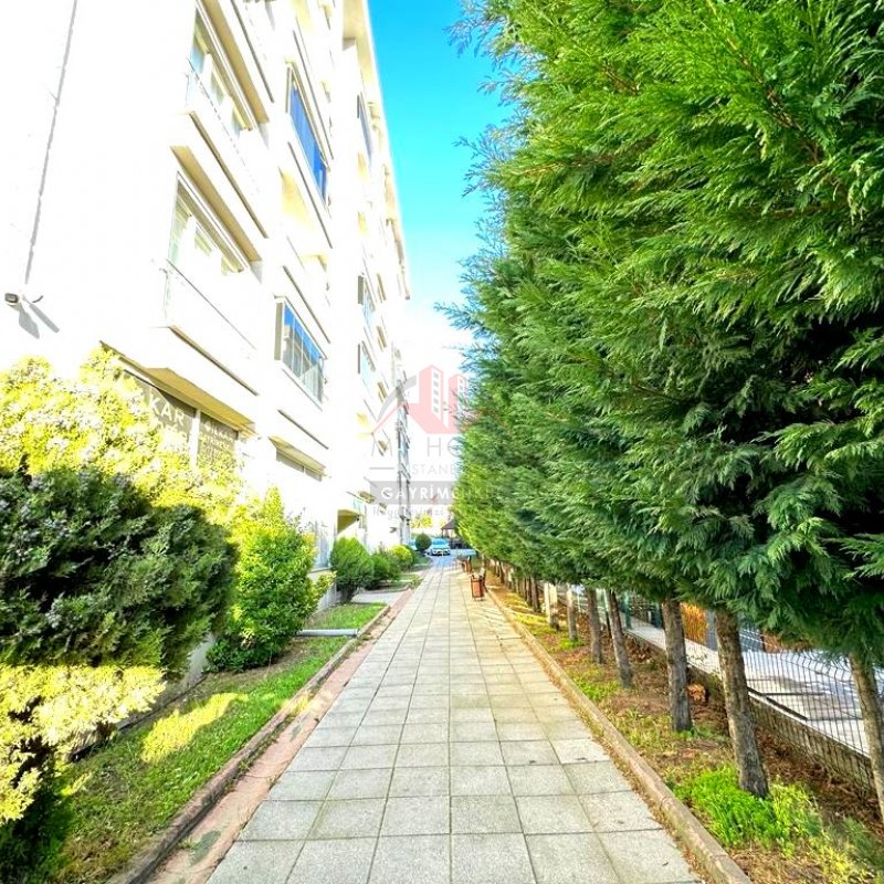 BEYLİKDÜZÜ ADNAN KAHVECİ'DE BUTİK SİTE'DE SATILIK 3+ 1 DAİRE ..