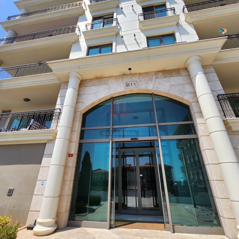 MARİNAYA KOMŞU DENİZ İSTANBUL'DA 3+1 TERASLI SATILIK DAİRE !