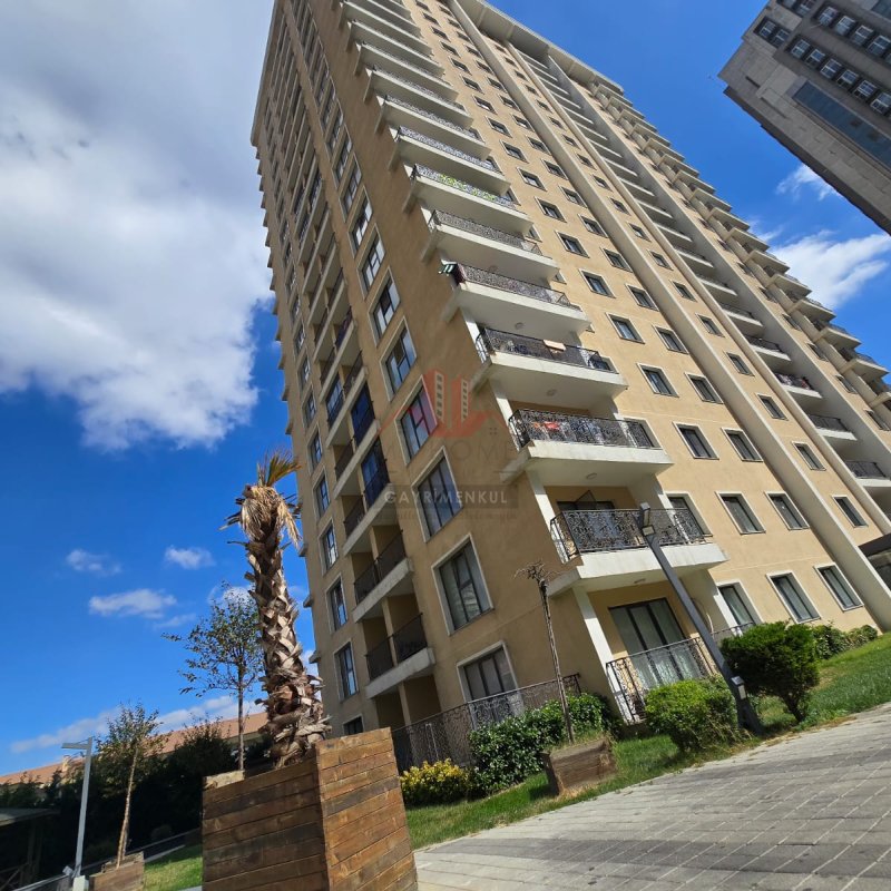 HAVUZ MANZARALI GENİŞ EBEVEYN BANYOLU 2+1 SATILIK DAİRE